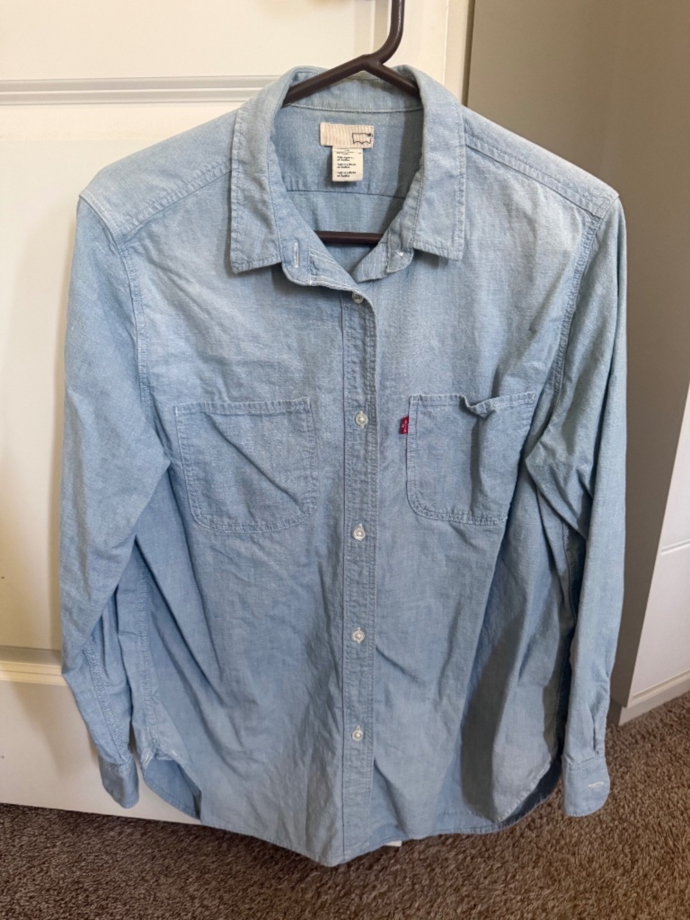 Levi's Classic Blue Denim Shirt Women's in Chambray Blue - Size Large